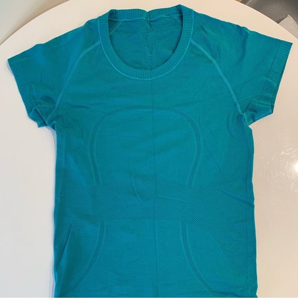 Lululemon swiftly crew neck T shirt